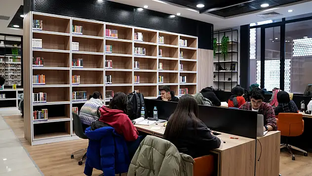 Konya'da kütüphanelerde online rezervasyon dönemi genişliyor