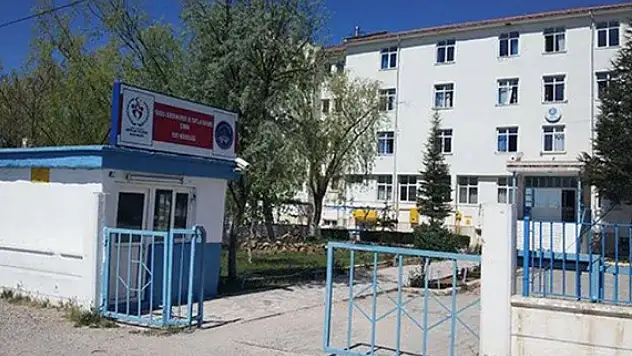 Konya'da KYK yurtlarında deprem endişesi! Öğrenciler başka yurtlara taşındı!