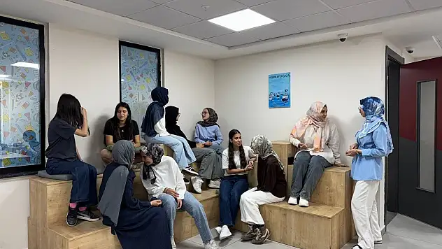 Konya'da LİMA Yaz Okulu başladı: Üniversite yolunda gençlere kapsamlı destek