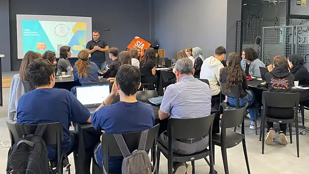 Konya'da lise öğrencileriyle  'Genç Ar-Ge' çalışması yapıldı!