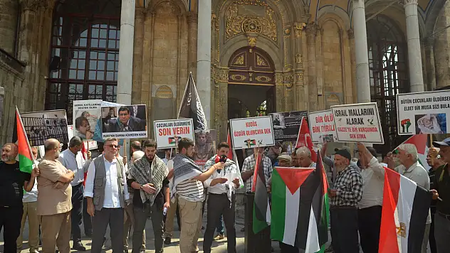 Konya'da mahkumlar için basın açıklaması yapıldı