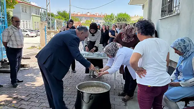 Konya'da Muharrem ayının bereketi aynı sofrada paylaşıldı