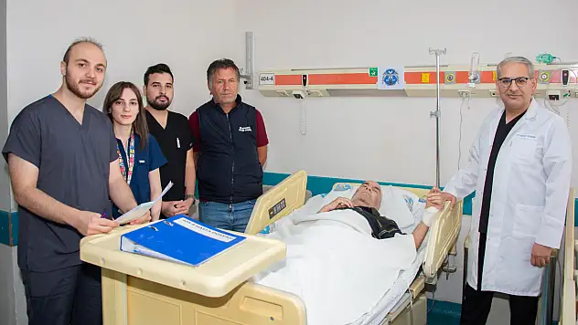 Konya'da nadir başarı: Tıkalı şah damarı açılan hasta sağlığına kavuştu