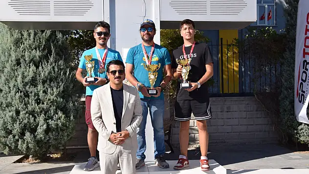 Konya'da nefes kesen Yamaç Paraşütü Şampiyonası düzenlendi