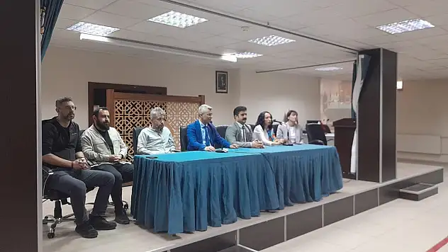 Konya'da öğrencilerin üniversite yaşamına uyum sağlamalarına destek programı düzenlendi