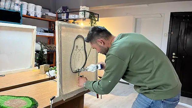 Konya'da öğrendi, tüm birikimiyle Eskişehir'de olmayan bir atölye açtı