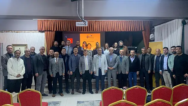 Konya'da öğretmenlere ilham veren akademi buluşmaları devam ediyor