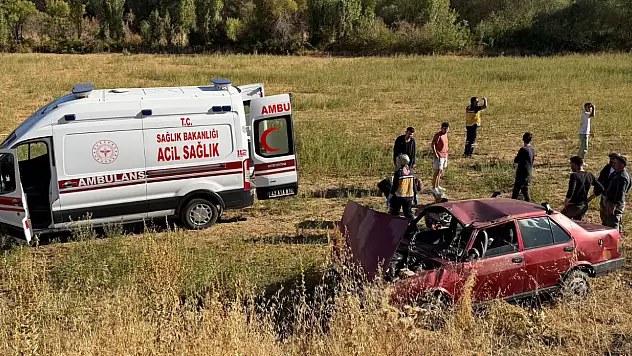 Konya'da otomobil araziye uçtu: Çift yaralandı!