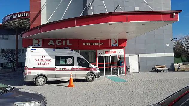 Konya'da otomobil kamyonete çaptı: 1 kişi yaralandı