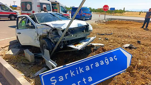 Konya'da otomobiller çarpıştı: Çok sayıda yaralı var