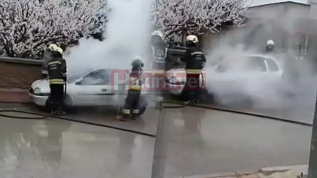 Konya'da park halindeki otomobilde yangın