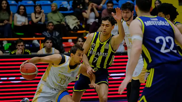 Konya'da play-off şöleni! Büyükşehir sahasında rakibine geçit vermedi