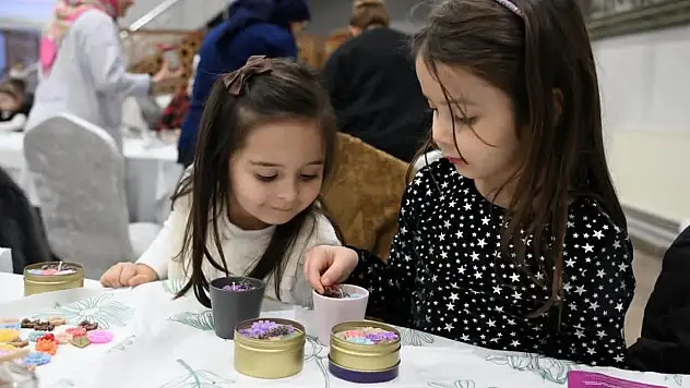 Konya'da polis eşlerinden renkli buluşma: Mum Workshop'a yoğun ilgi