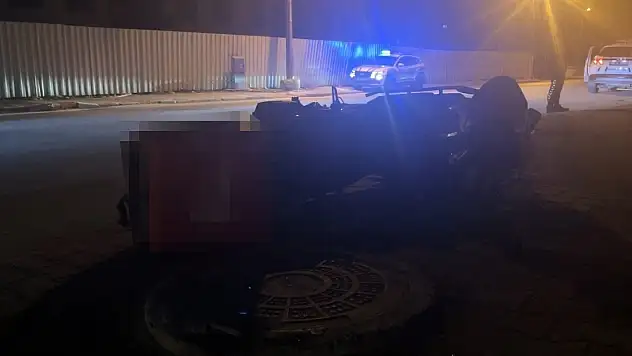 Konya'da polisten kaçan kurye  kaza yaptı: Üzerinden uyuşturucu çıktı