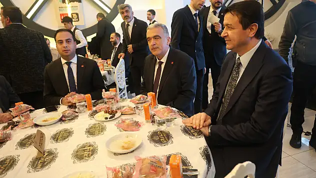 Konya'da Saadet Partisi iftarı: Adalet sofrada başlar