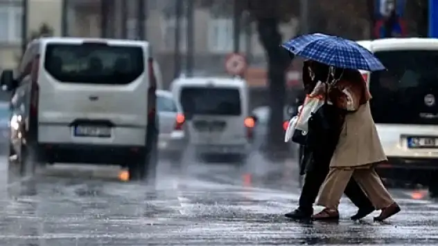 Konya'da sağanak yağış var: 2 gün zorlu geçecek!