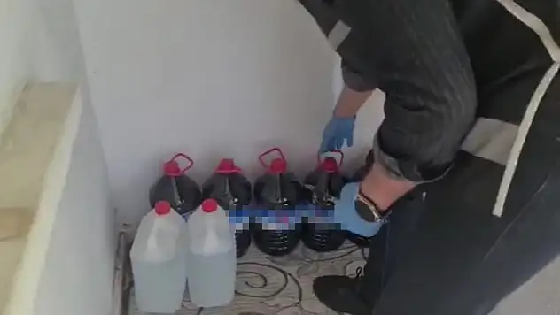Konya'da sahte alkol üreten baba ve oğul gözaltına alındı