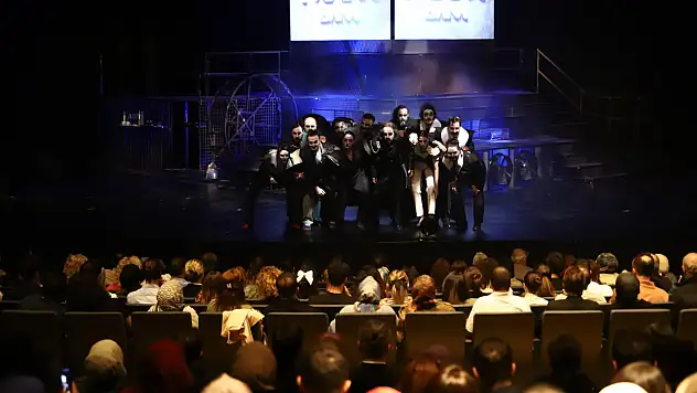 Konya'da sanat dolu akşam: İzleyiciden tam not aldı