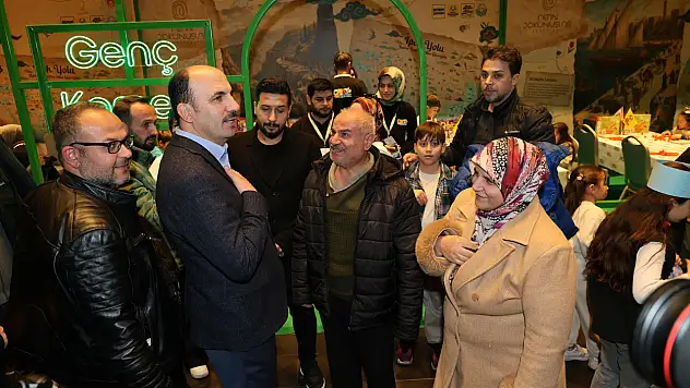 Konya'da sanatın ve iyiliğin buluşması! Altın Dokunuşlar'da son günler