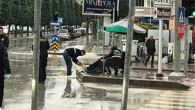 Konya'da şaşkın soyguncular serveti sokak ortasında bırakıp kaçtı!