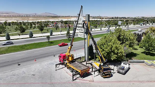 Konya'da şehir estetiği için reklam tabelalarına düzenleme