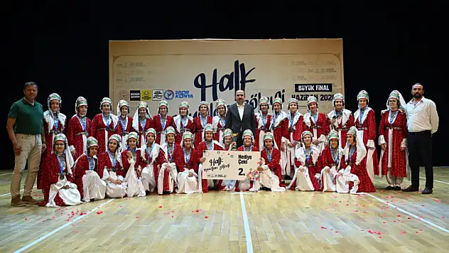 Konya'da tarihi gece: Finalde yaşananlar salonu ayağa kaldırdı!