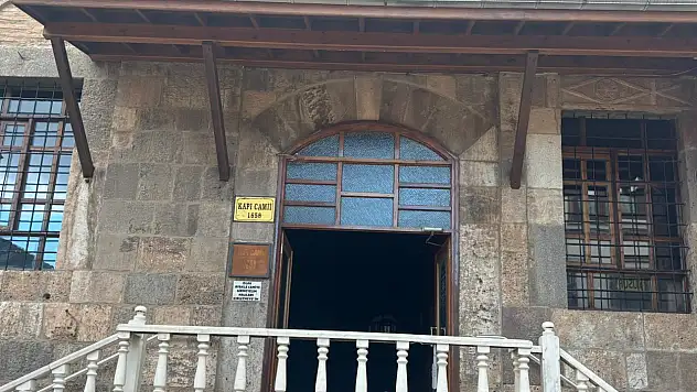 Konya'da tarihin izlerini taşıyor! Kapı Camii'nin taşları bakın nereden geldi