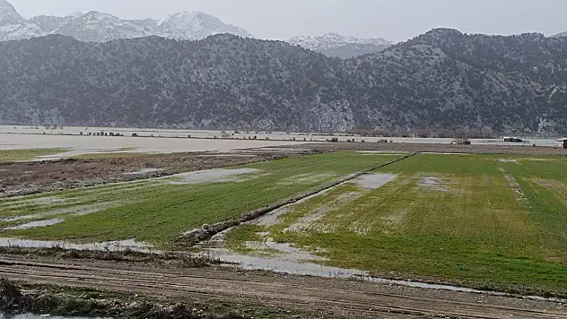 Konya'da tarım arazileri sular altında kaldı