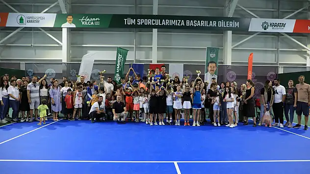 Konya'da tenis şampiyonları belli oldu!