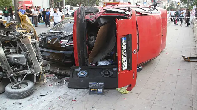 Konya'da trafik magandası 3 kişinin yaralanmasına sebebiyet verdi!