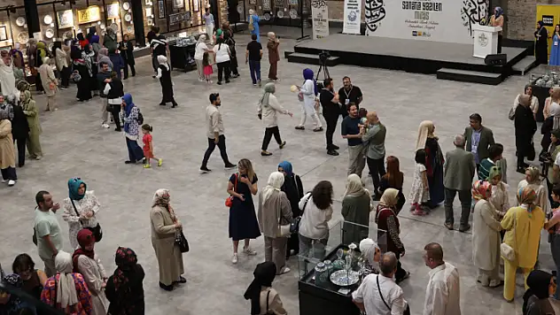 Konya'da Türk İslam Sanatları Sergisi vatandaşların beğenisine sunuluyor!