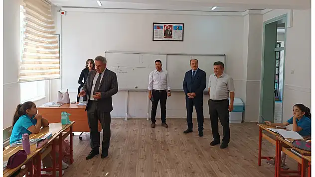 Konya'da Türk müziği eğitimi veren okula ziyaret