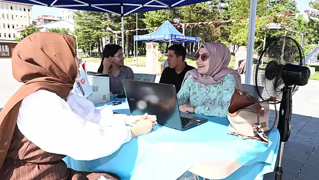 Konya'da üniversite öğrenci adaylarına ücretsiz danışmanlık!