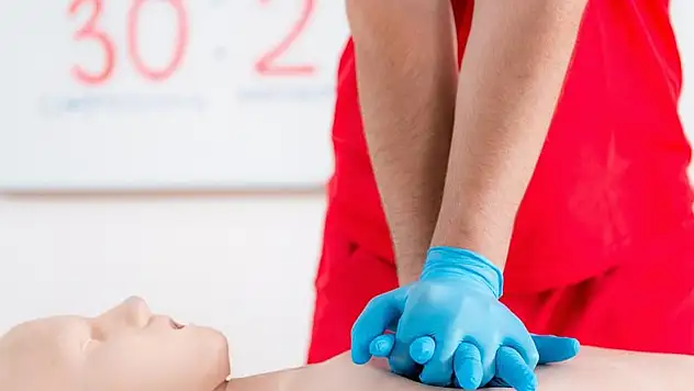 Konya'da üniversite öğrencilerine ilk yardım eğitimi