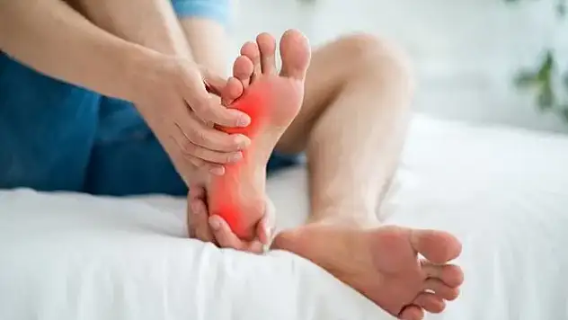 Konya'da uzmanı uyardı: Yanlış ayakkabı seçimi tüm vücudu etkiliyor