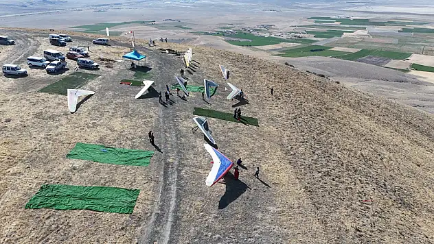 Konya'da Yelken Kanat uçuşları devam ediyor!