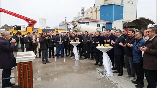 Konya'da yeni sanayi yatırımı: Mısır ve arpa flake fabrikasının temeli atıldı