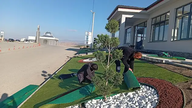 Konya'da yollar yenileniyor, parklar güzelleşiyor