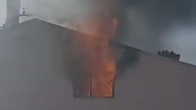 Konya'da yürekler ağza geldi: Anne ve 2 çocuğu alevlerin arasında kaldı!