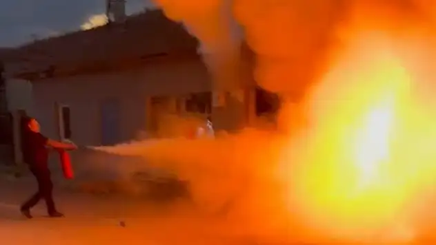 Konya'da yürekler ağza geldi: Cami imamı alevlere koştu!