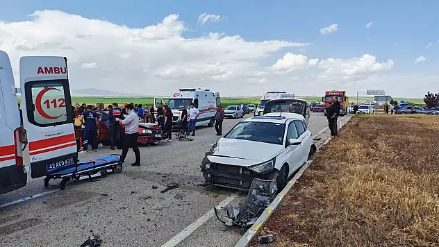 Konya'da yürekleri ağza getiren kaza! Yaralılar hastaneye kaldırıldı