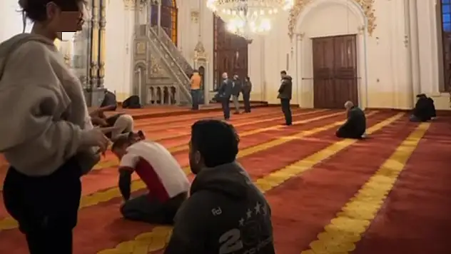 Konya'da yüz kızartan görüntüler: Tarihi camide ibadetle dalga geçildi!
