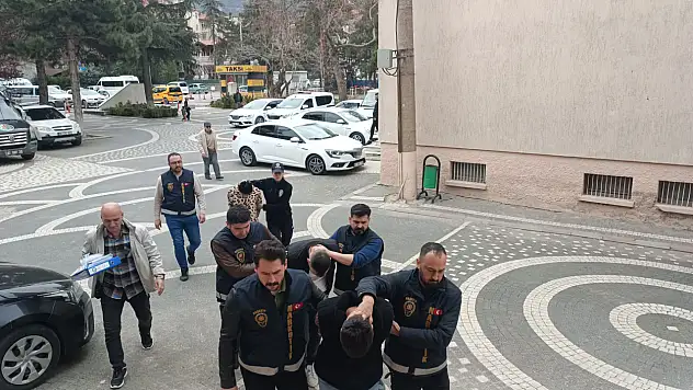 Konya'da zehir tacirlerine darbe: 4 gözaltı, 3 tutuklama