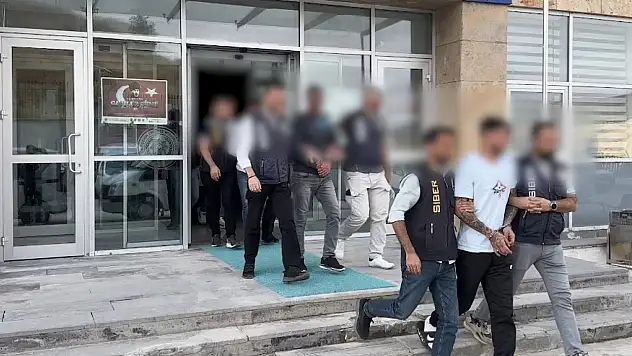 Konya dahil 7 ilde sahte araç kiralama sitesi operasyonu
