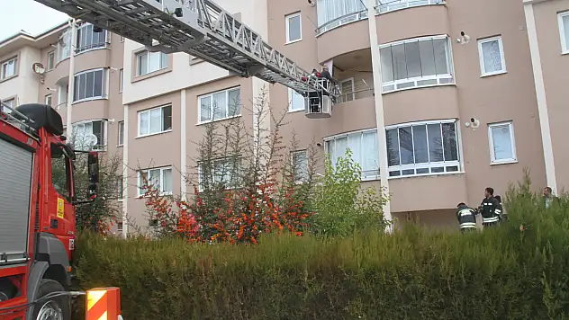 Konya'daki binada yangın paniği: Vatandaşlar tahliye edildi