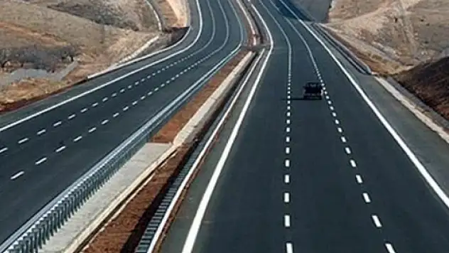 Konya'daki işlek güzergah trafiğe kapatıldı: Patlatmalı kazı olacak!
