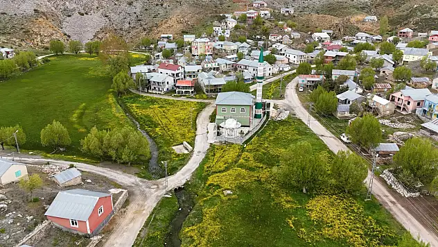 Konya'daki o adres yüzlerce turisti ağırlıyor: Bahar mevsimiyle birlikte şenlendi!