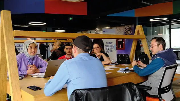 Konya'daki o üniversite genç istihdam için toplandı