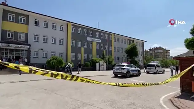 Konya'daki okulda silahlı saldırı: Öğretmen hayatını kaybetti!