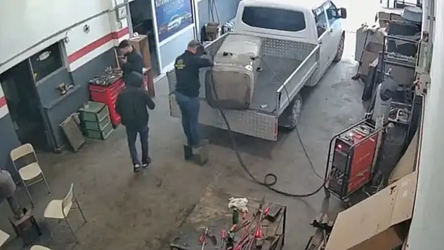 Konya'daki sanayi sitesinde çalışma olduğu sırada patlama oldu!